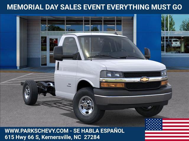 2025 Chevrolet Express Cutaway Work Van