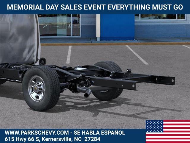 2025 Chevrolet Express Cutaway Work Van