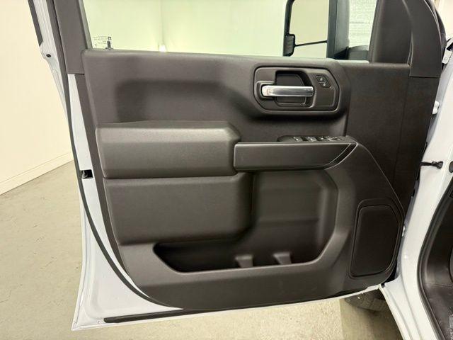 2026 GMC Sierra 3500HD Crew Cab, Long Bed, Pro Dual Rear Wheel, 4WD