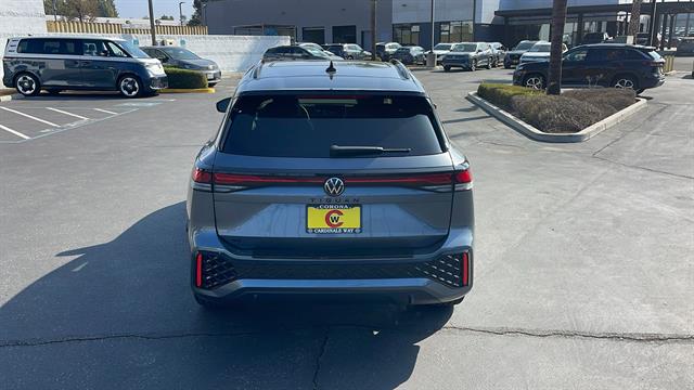 2025 Volkswagen Tiguan 2.0T SE R-Line Black