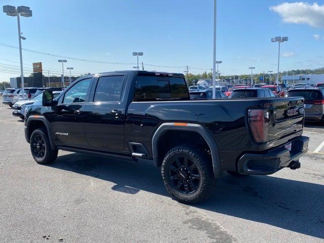 2024 GMC Sierra 2500HD 4WD Crew Cab Standard Bed AT4