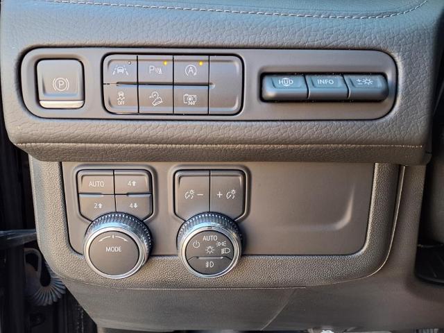 2023 GMC Yukon XL 4WD Denali