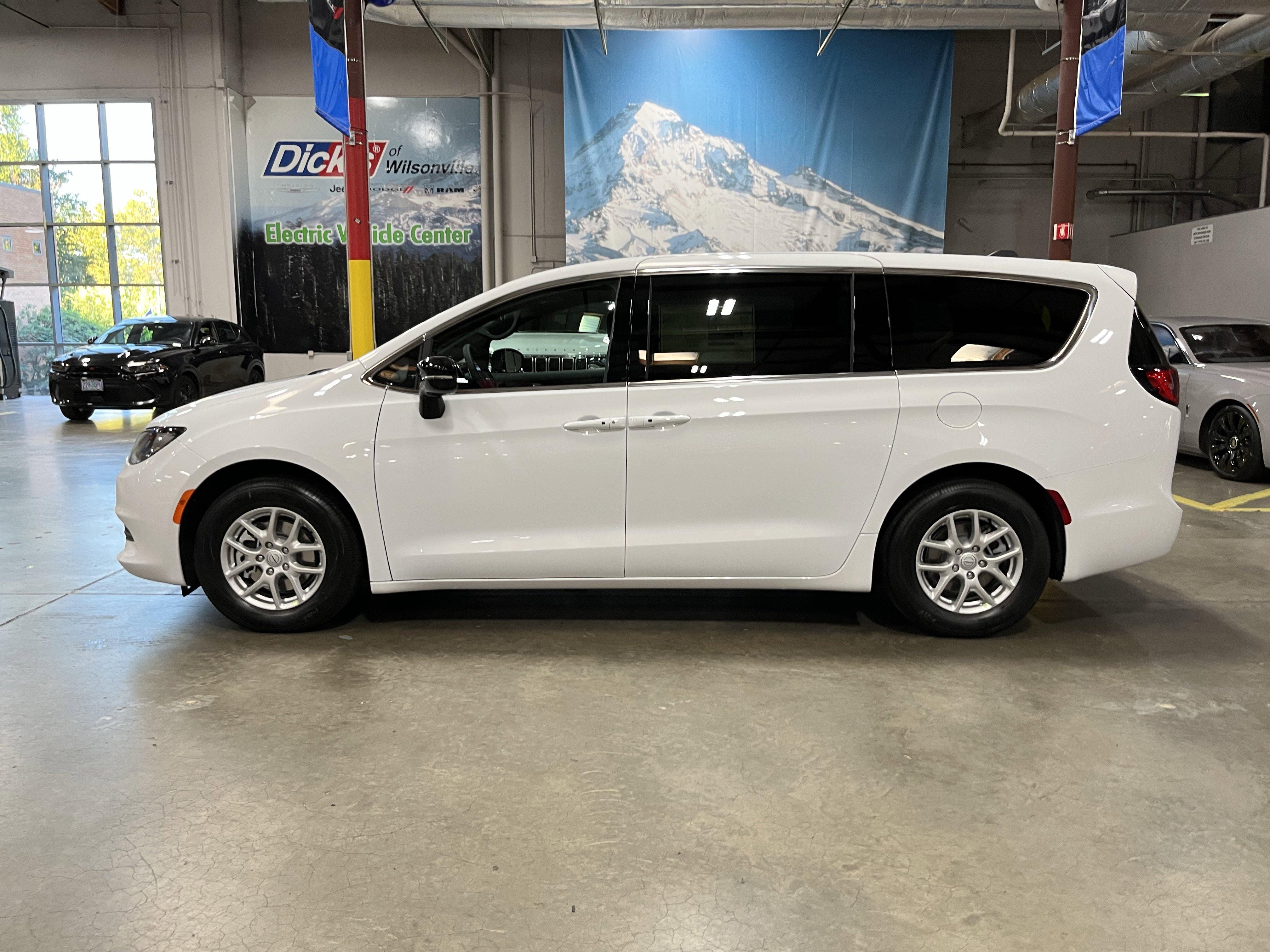 2026 Chrysler Voyager