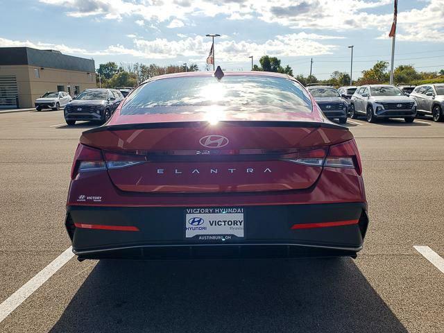 2025 Hyundai Elantra SEL Sport