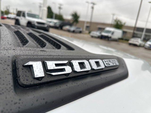 2019 RAM 1500 Laramie Crew Cab 4x2 57 Box