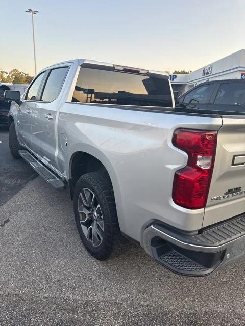 2021 Chevrolet Silverado 1500 2WD Crew Cab Short Bed LT