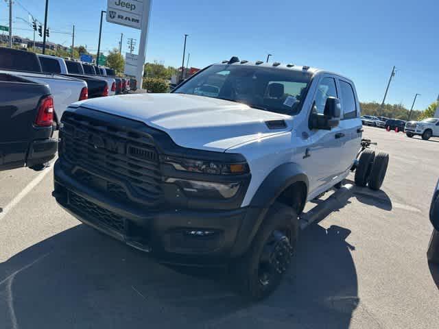 2026 RAM Ram 5500 Chassis Cab RAM 5500 TRADESMAN CHASSIS CREW CAB 4X4 84 CA 2026 RAM Ram 5500 Chassis Cab RAM 5500 TRADESMAN CHASSIS CREW CAB 4X4 84 CA