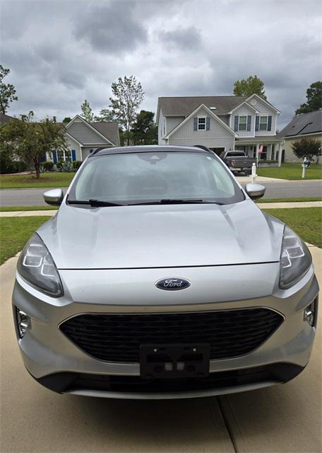 2020 Ford Escape Titanium Hybrid