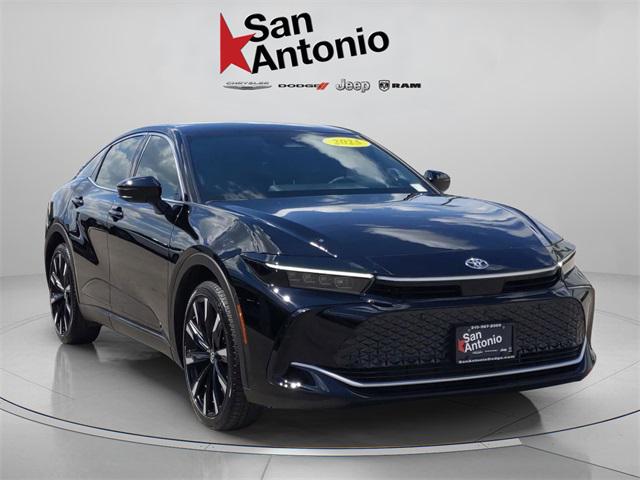 2025 Toyota Crown Platinum 2025 Toyota Crown Platinum