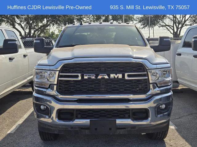 2023 RAM 3500 Tradesman Crew Cab 4x4 8 Box
