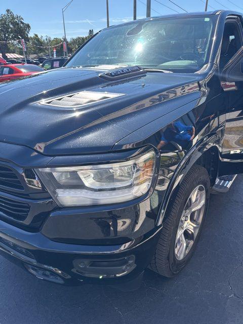 2020 RAM 1500 Laramie Crew Cab 4x4 57 Box