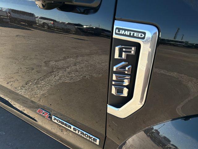 2022 Ford F-450 Limited