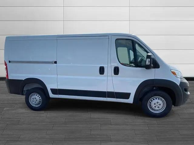 2026 Ram ProMaster Cargo Van Tradesman Low Roof 136" WB w/Pass Seat