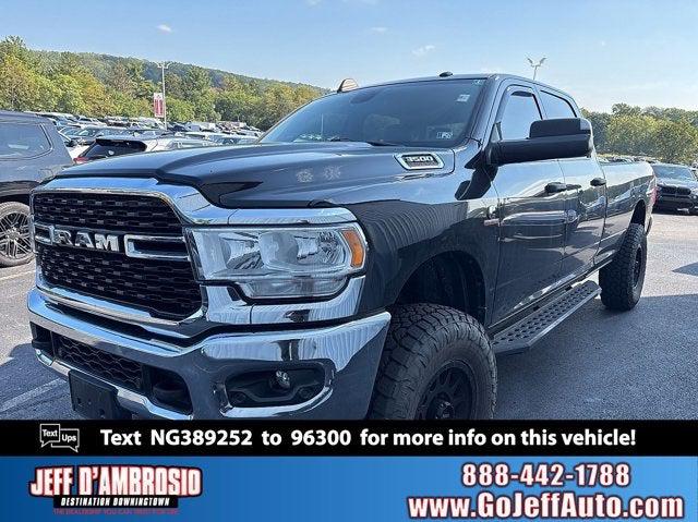 2022 RAM 3500 Big Horn Crew Cab 4x4 8 Box