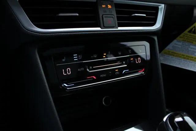 2025 Volkswagen Taos 1.5T SEL