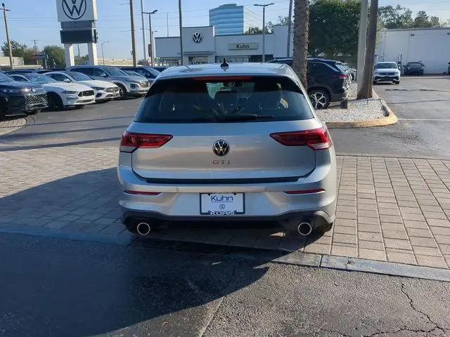 2026 Volkswagen Golf GTI SE