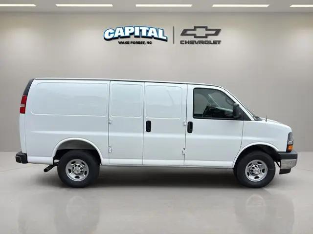 2025 Chevrolet Express Cargo Van RWD 2500 Regular Wheelbase WT