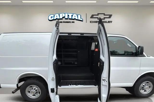2025 Chevrolet Express Cargo Van RWD 2500 Regular Wheelbase WT