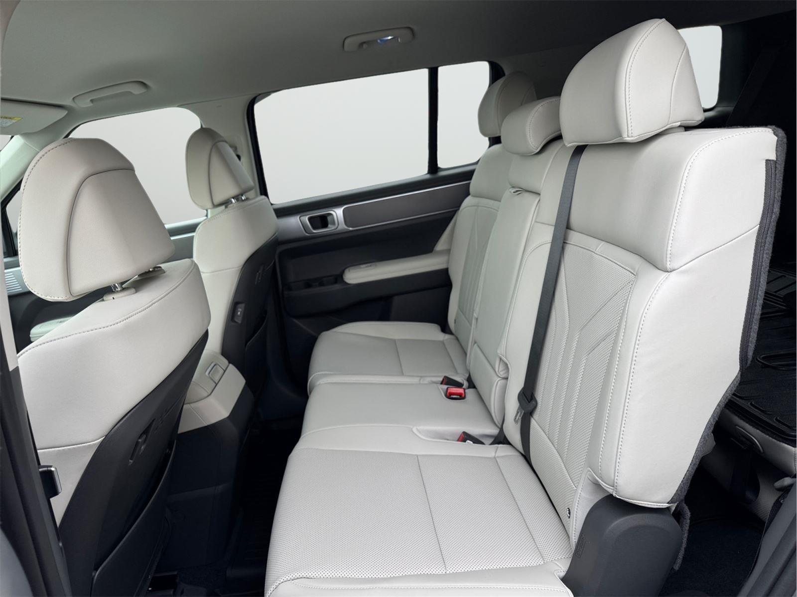 2026 Hyundai Santa Fe SEL - Photo 17