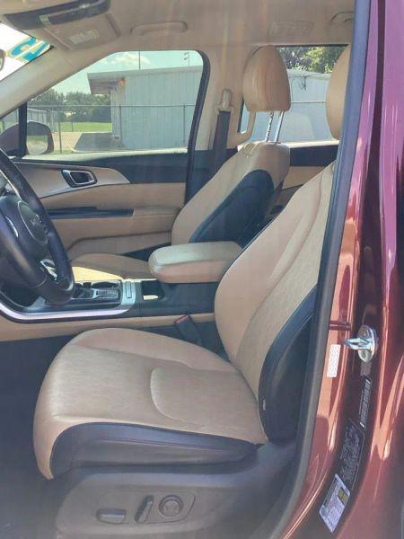 2023 Kia Carnival MPV LX Seat Package