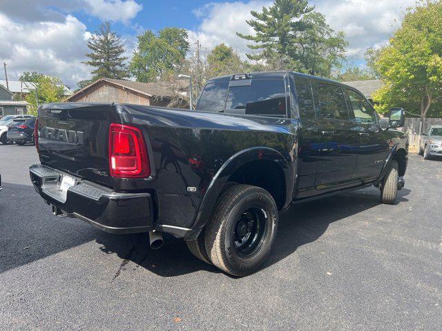 2025 RAM 3500 Limited Mega Cab 4x4 64 Box