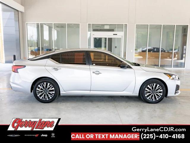 2024 Nissan Altima SV FWD