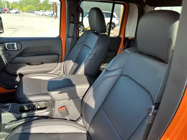 2025 Jeep Gladiator High Tide