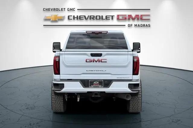 2026 GMC Sierra 2500HD Crew Cab, Standard Bed, Denali, 4WD