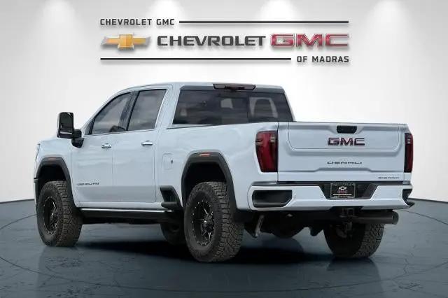 2026 GMC Sierra 2500HD Crew Cab, Standard Bed, Denali, 4WD