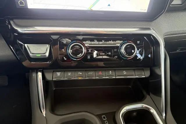 2026 GMC Sierra 2500HD Crew Cab, Standard Bed, Denali, 4WD