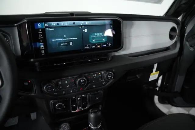 2025 Jeep Wrangler 4-Door Summit 4x4