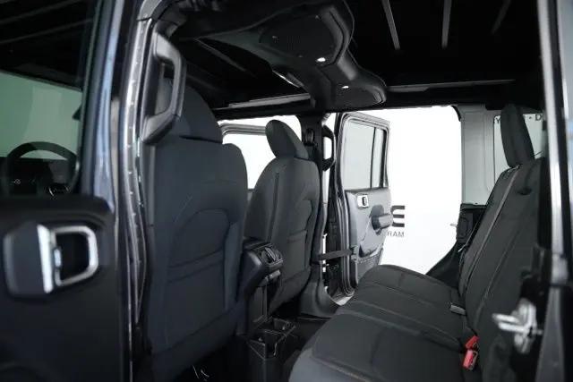 2025 Jeep Wrangler 4-Door Summit 4x4