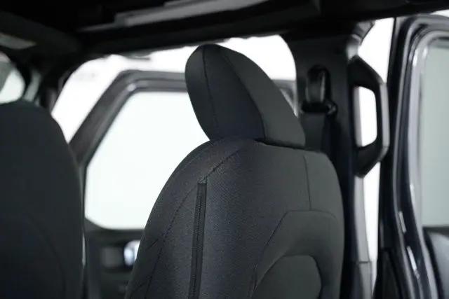 2025 Jeep Wrangler 4-Door Summit 4x4