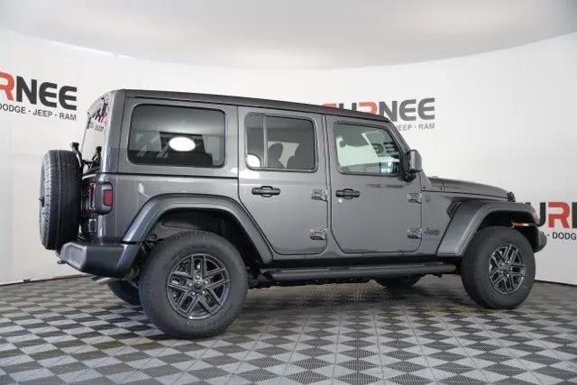 2025 Jeep Wrangler 4-Door Summit 4x4