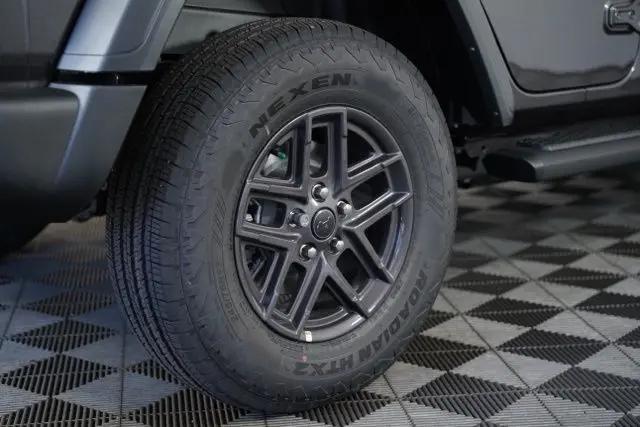 2025 Jeep Wrangler 4-Door Summit 4x4