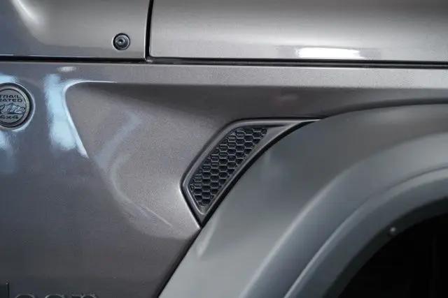 2025 Jeep Wrangler 4-Door Summit 4x4
