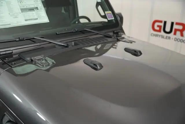 2025 Jeep Wrangler 4-Door Summit 4x4