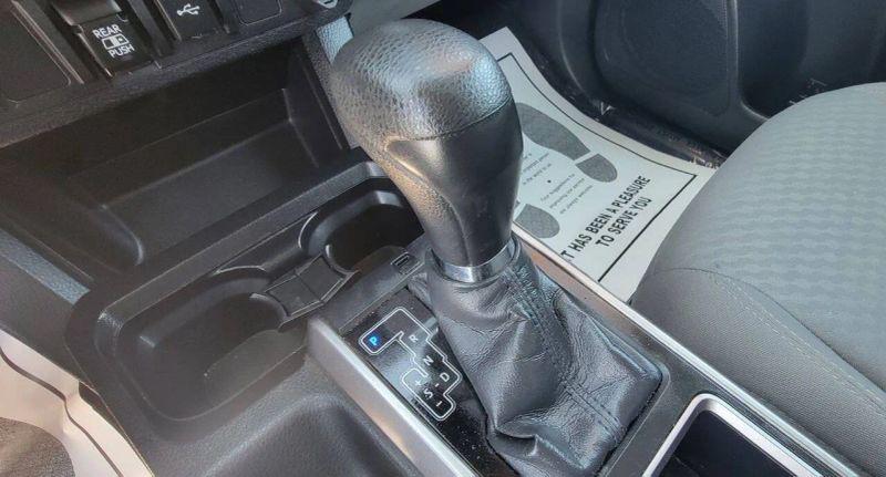 2021 Toyota Tacoma SR5 V6