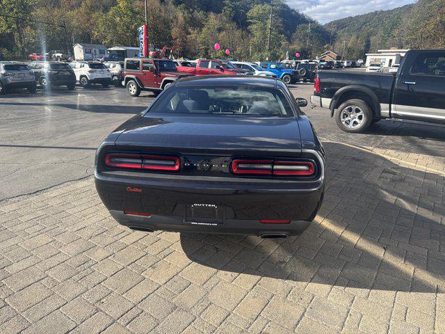 2016 Dodge Challenger SXT