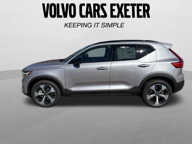 2026 Volvo XC40 Plus, B5 AWD Gas mild hybrid, Dark