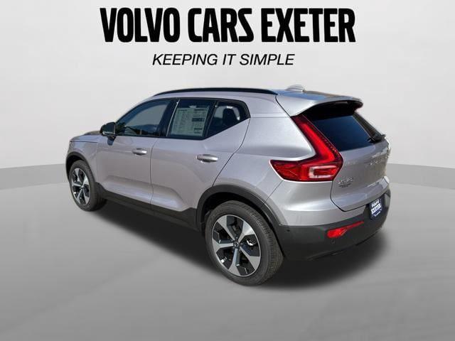 2026 Volvo XC40 Plus, B5 AWD Gas mild hybrid, Dark