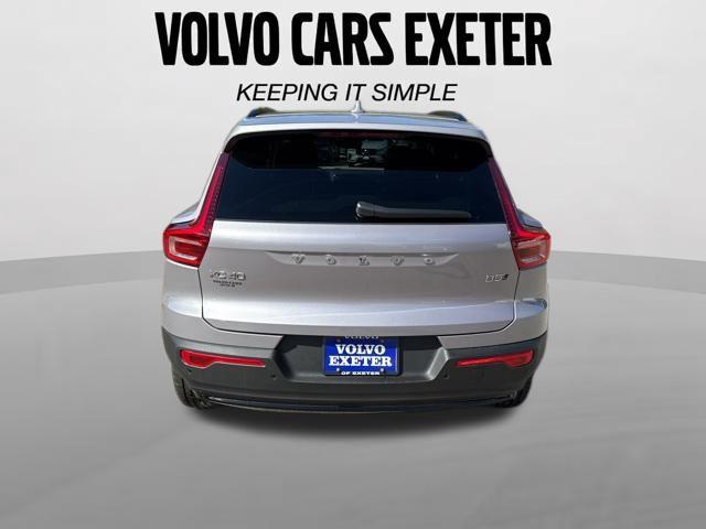 2026 Volvo XC40 Plus, B5 AWD Gas mild hybrid, Dark