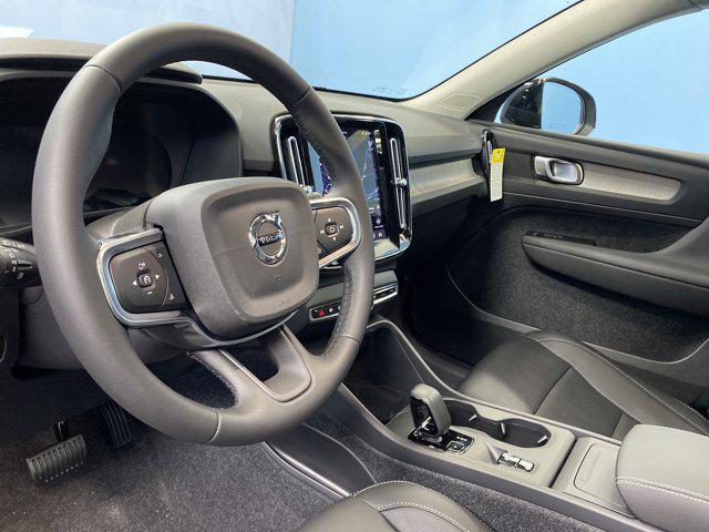 2026 Volvo XC40 B5 Core