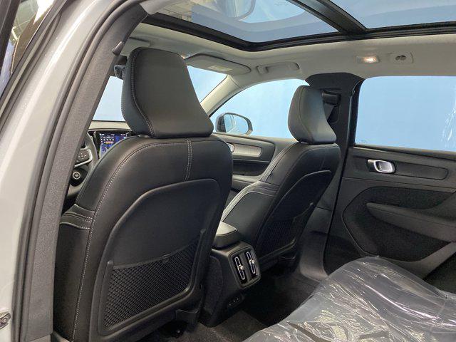 2026 Volvo XC40 B5 Core