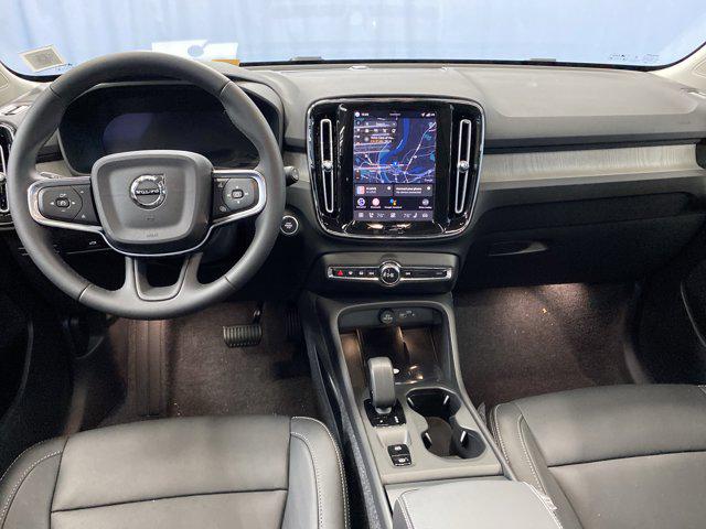 2026 Volvo XC40 B5 Core