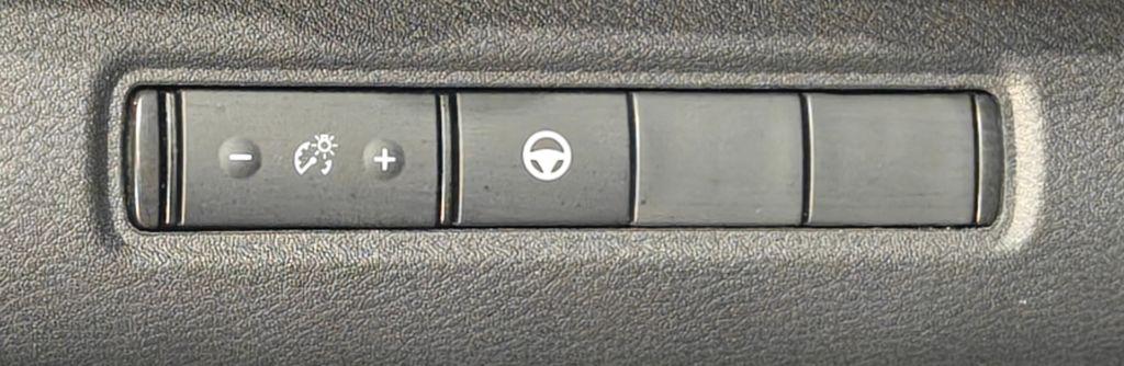 2023 Nissan Pathfinder SV 4WD