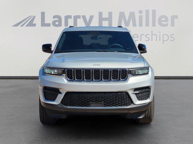 2025 Jeep Grand Cherokee Laredo X 4x4