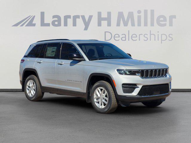 2025 Jeep Grand Cherokee Laredo X 4x4
