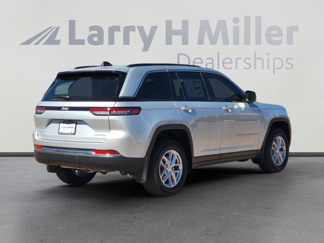 2025 Jeep Grand Cherokee Laredo X 4x4