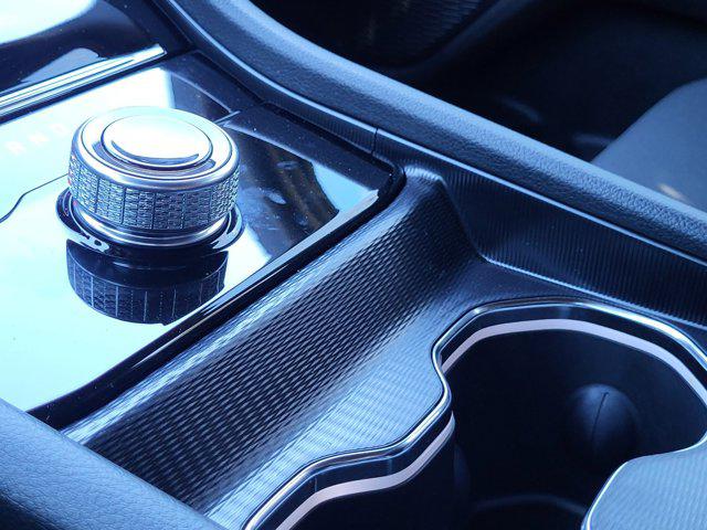 2025 Jeep Grand Cherokee Laredo X 4x4